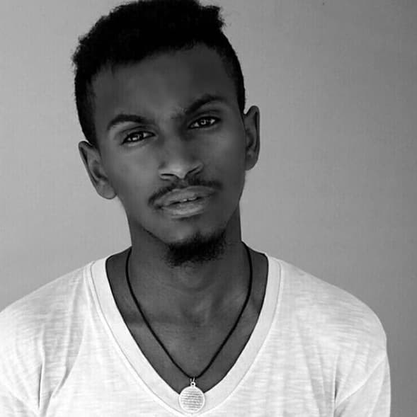 أنس عبدالله